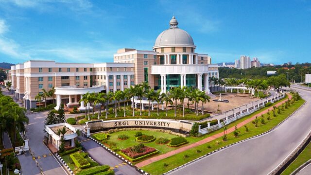 SEGi University